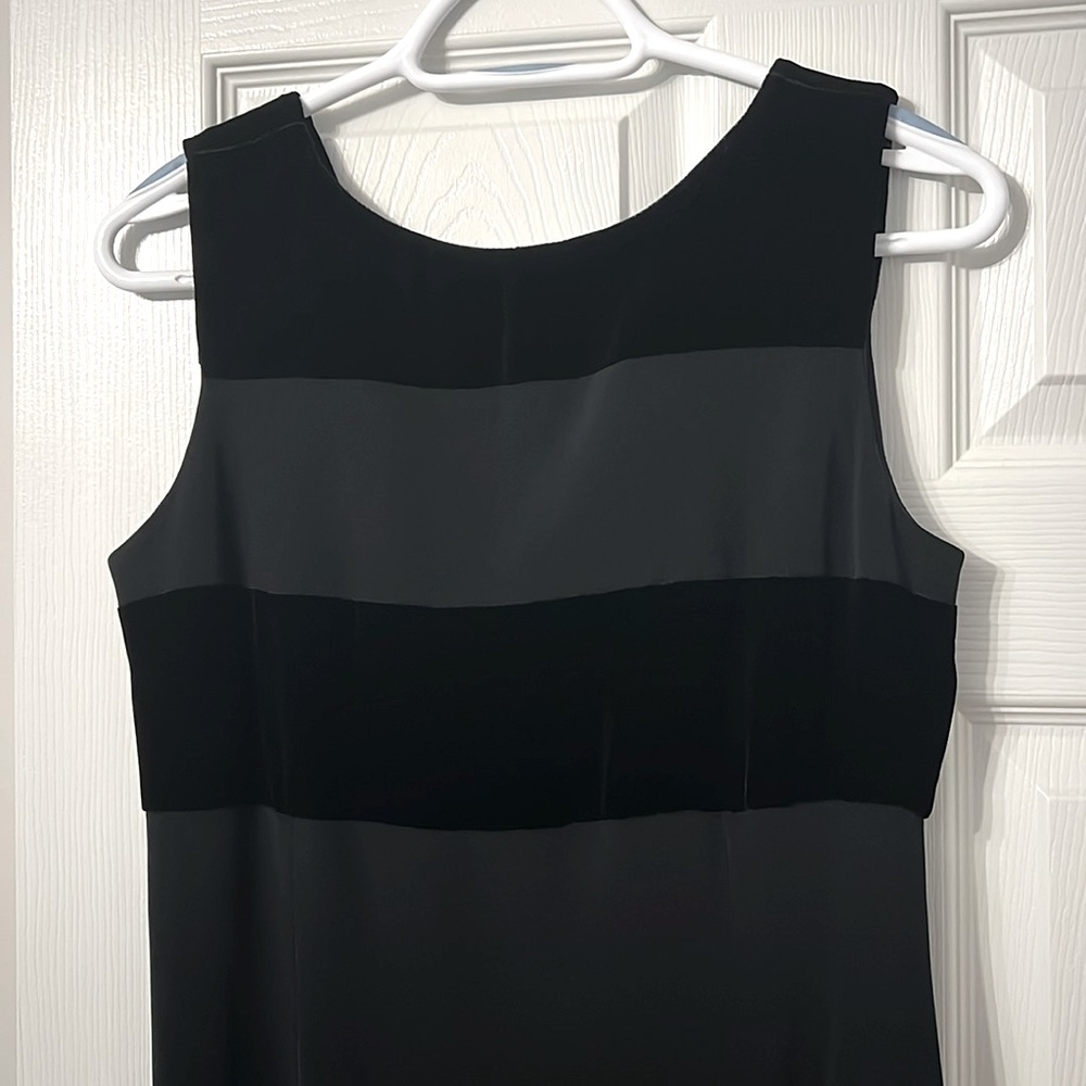 Jones New York evening dress size 6. Black